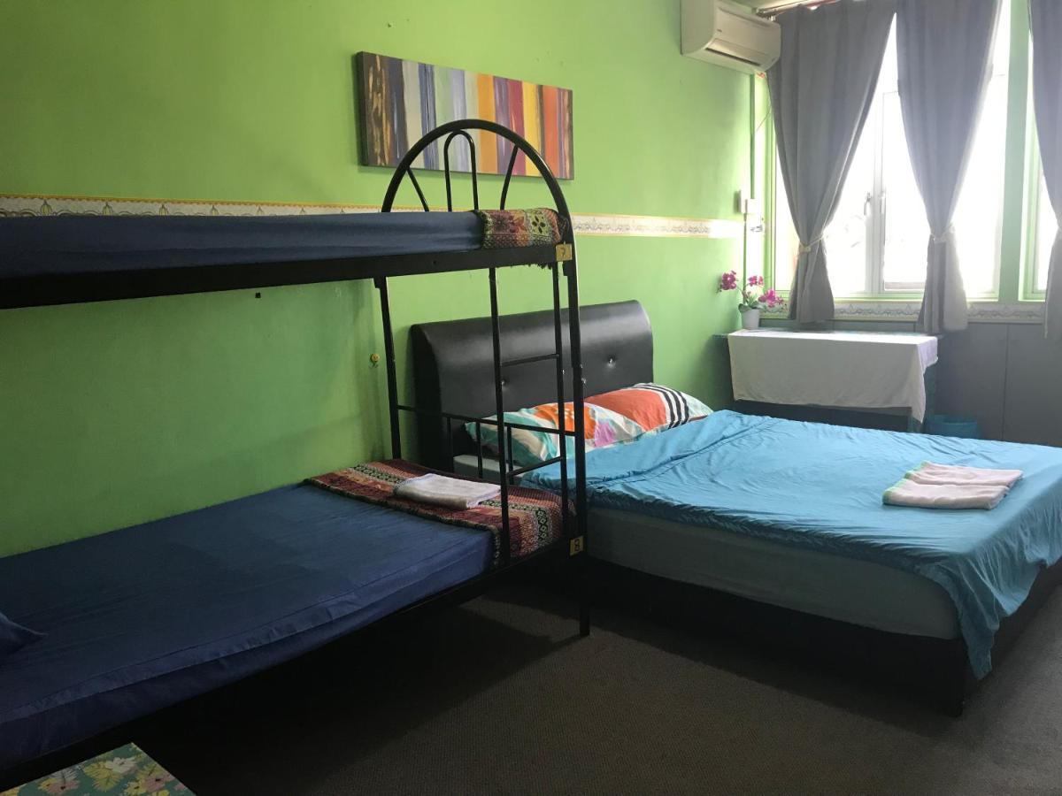 Borneo Sweet Guesthouse Kuching Extérieur photo