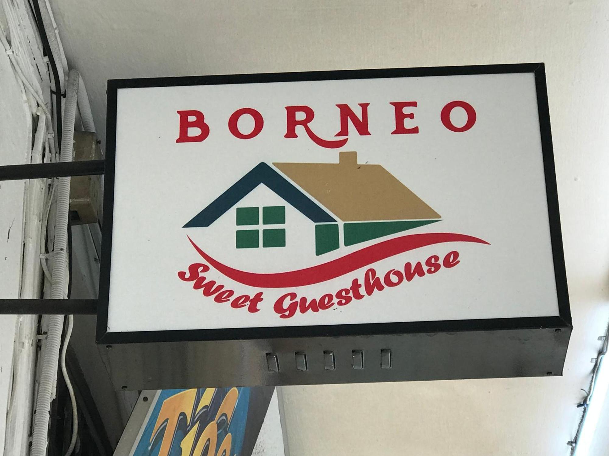 Borneo Sweet Guesthouse Kuching Extérieur photo