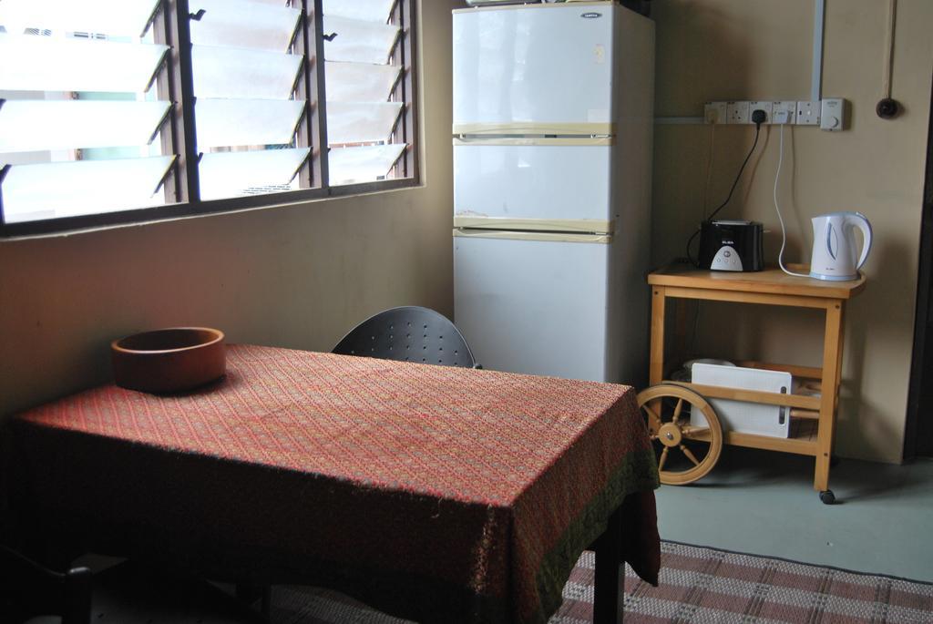 Borneo Sweet Guesthouse Kuching Extérieur photo