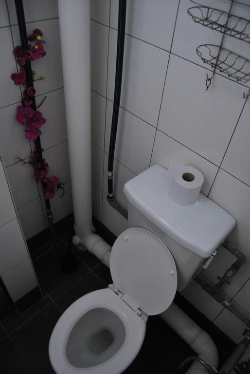 Borneo Sweet Guesthouse Kuching Extérieur photo