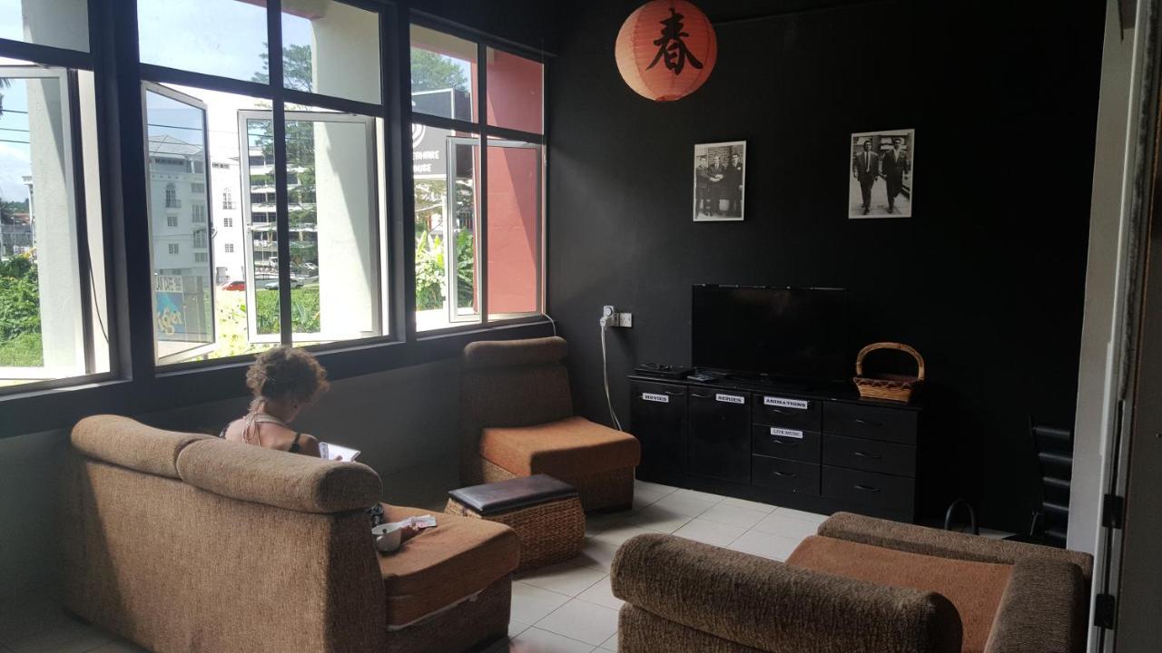 Borneo Sweet Guesthouse Kuching Extérieur photo